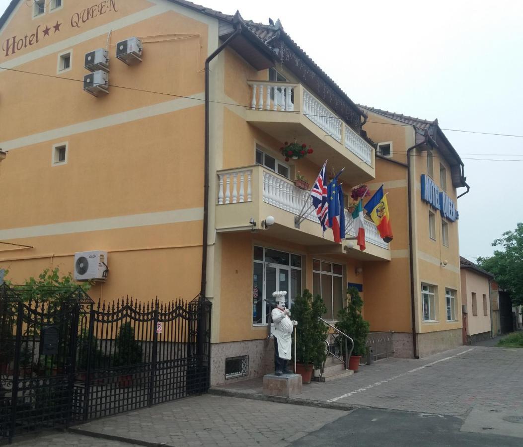Queen Villa Arad